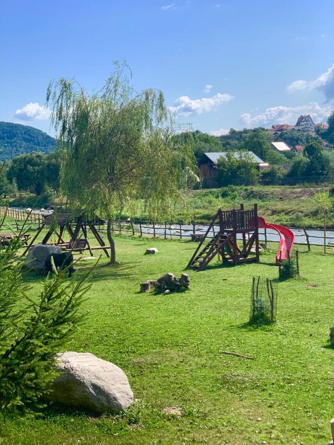 Vila Zia Hotel Корбени Екстериор снимка