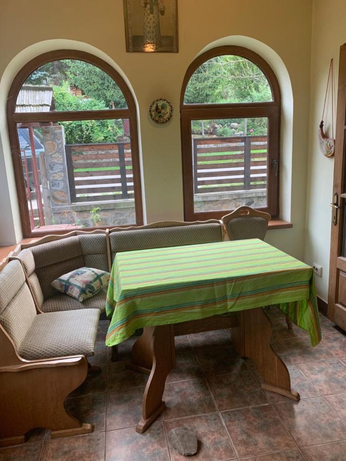 Vila Zia Hotel Корбени Екстериор снимка