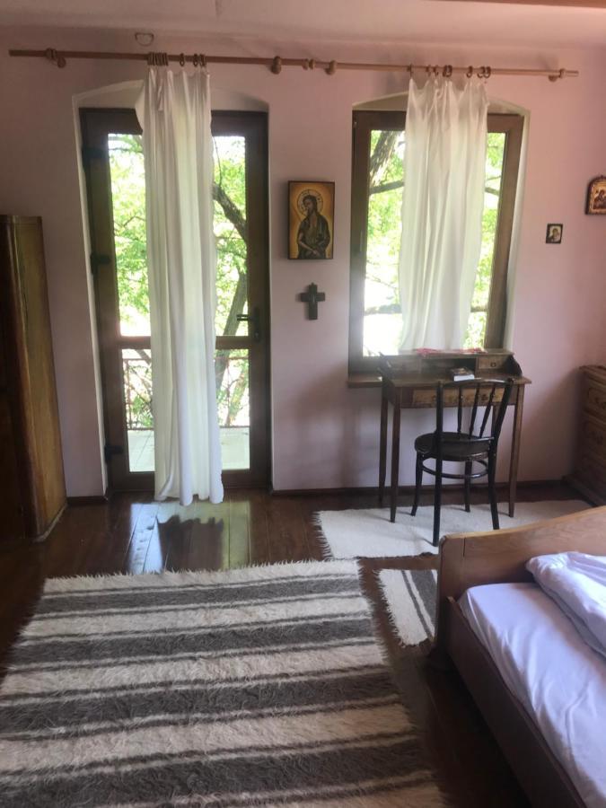 Vila Zia Hotel Корбени Екстериор снимка