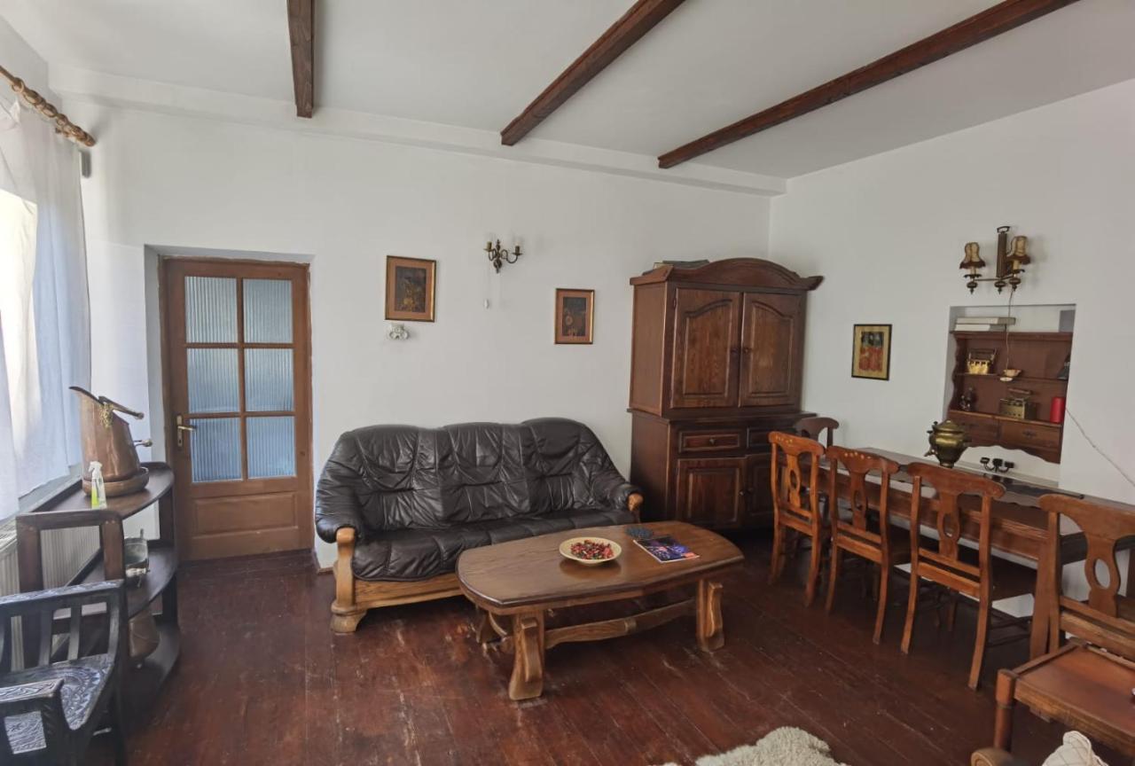 Vila Zia Hotel Корбени Екстериор снимка